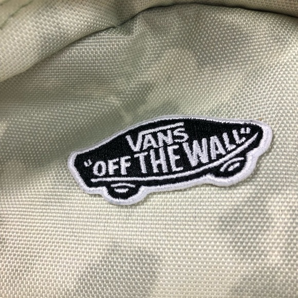 Vans Mini Backpack Got This Camo Style Women’s Bag NWT - Picture 6 of 8